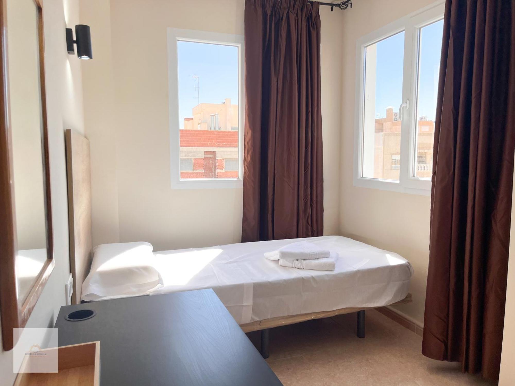 Hotel La Marina Elche La Mariña Екстериор снимка