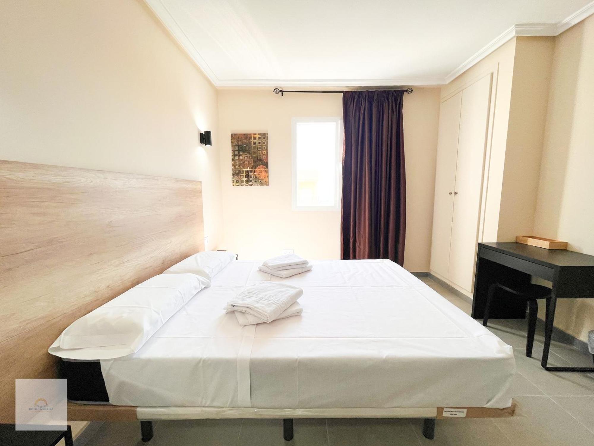 Hotel La Marina Elche La Mariña Екстериор снимка